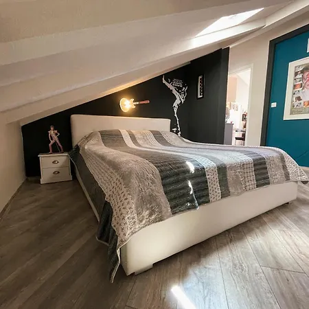 Rock Palace Appartement *