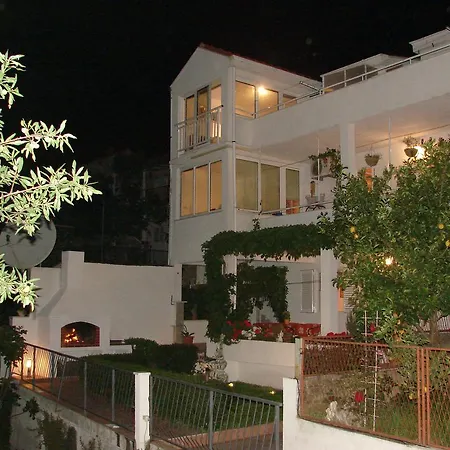 Rock Palace Apartment