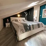 Rock Palace Apartman *