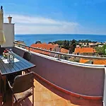Apartman Rock Palace *
