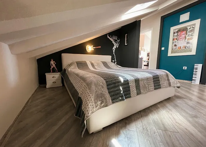 Rock Palace דירה *